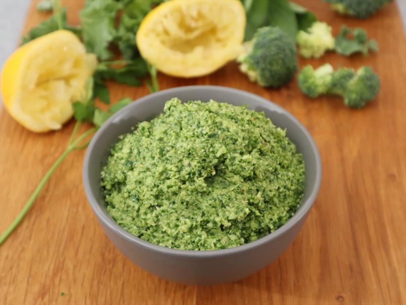 Broccoli pesto